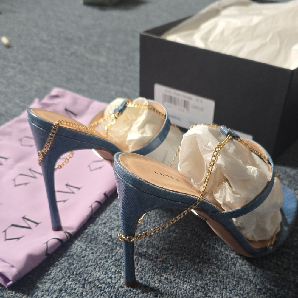 NEW Kendall Miles Blue Stiletto Heels with Gold Chain size 37.5